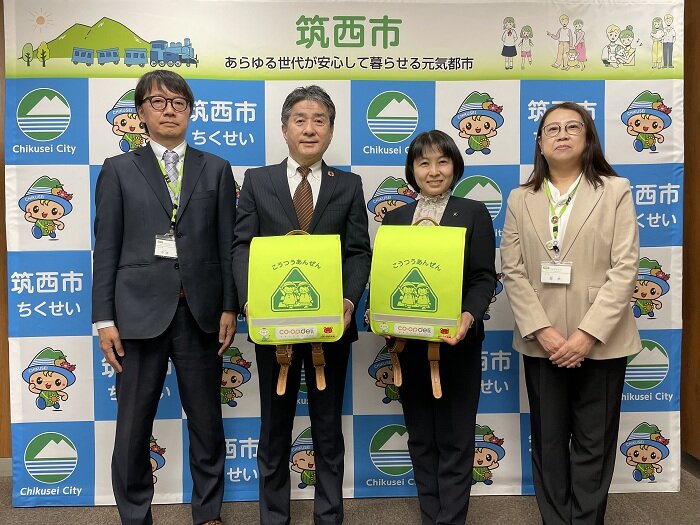 左から、平澤 孝三和センター長、木村千秋理事長、筑西市長 設楽 詠美子様、青木 静佳組合員理事